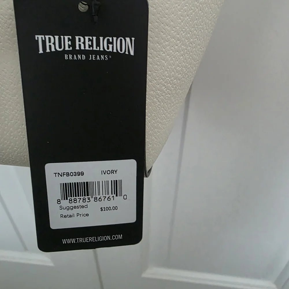 True Religion Ivory Crossbody Satchel with Gold & Black Logo  NWT - Picture 4 of 5